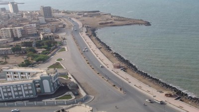 التحالف يدمر موقعا لتصنيع الزوارق المفخخة في الحديدة