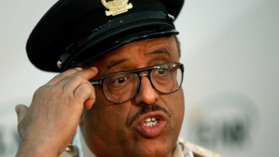 ضاحي خلفان يهاجم عبدالملك الحوثي: تاجك فارس