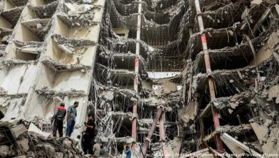 الشرطة الإيرانية تفرق بالغازات حشدا غاضبا في عبدان
