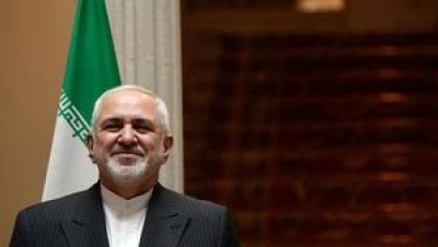 "محمد جواد ظريف" يشن هجوما على حكم المرشد "خامنئي" ويشبهه بحكم الشاه