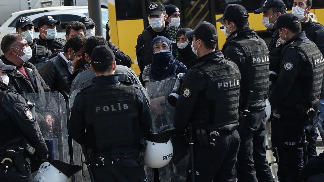 تركيا تعتقل ثمانية عملاء بينهم إيرانيان خططوا لاختطاف مسؤول عسكري إيراني سابق