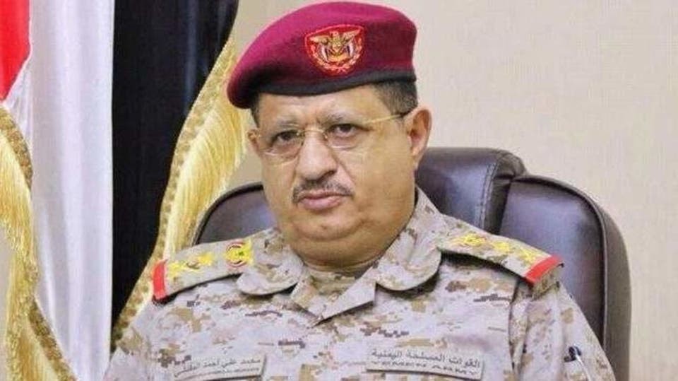 وزير الدفاع اليمني يكشف عن مصرع خبراء عسكريين من إيران ولبنان في اليمن