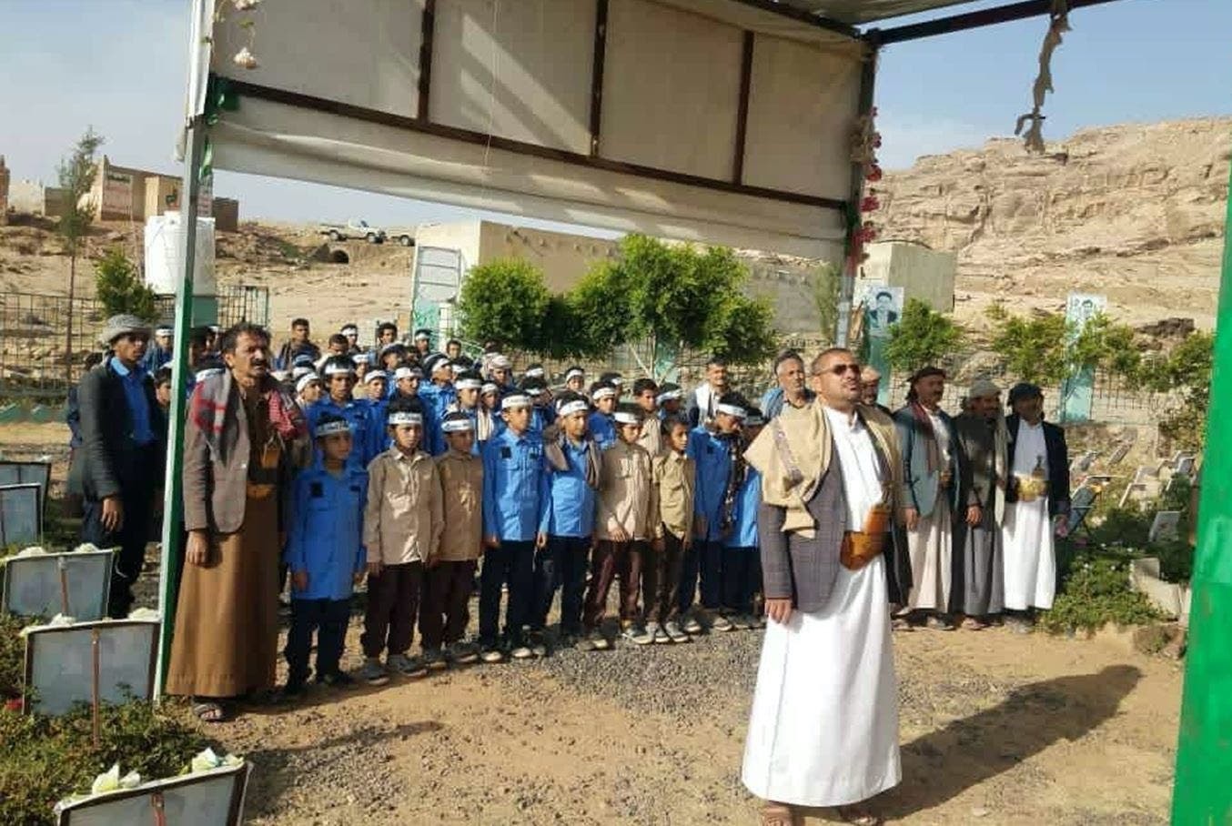 الحوثيون يعترفون بتجنيد 3 آلاف طفل منذ سريان الهدنة