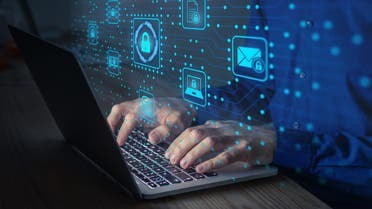 قراصنة إيرانيون يخترقون شبكة السكك الحديدية في تل أبيب