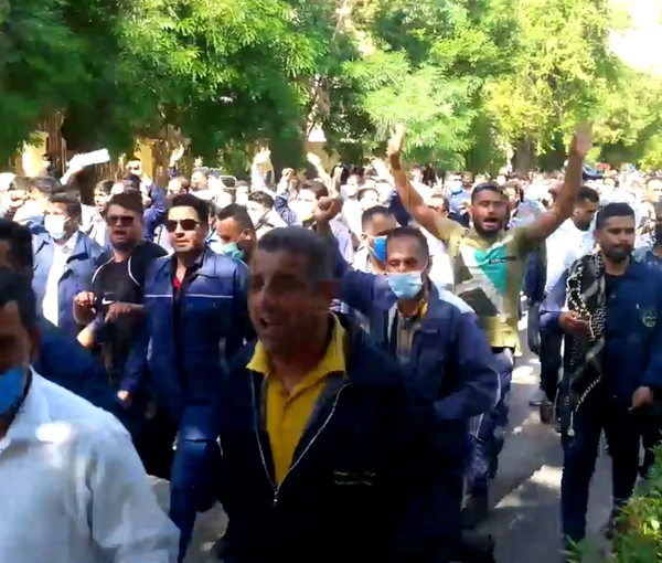 موجة احتجاجات نقابية وعمالية في إيران