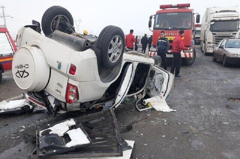 قتلى بينهم 8 أطفال بحادث سير مروع جنوب إيران