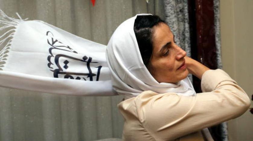 النظام الإيراني يعاود سجن محامية بعد إفراج مؤقت.. وتحرك لكشف مصيرها