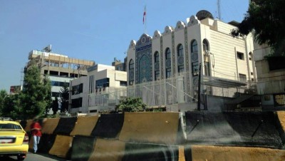وفد إيراني رسمي يزور المنشآت والمواقع العسكرية في ديرالزور