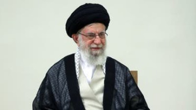 "خامنئي" يجدد اتهام واشنطن بدعم الاحتجاجات في إيران