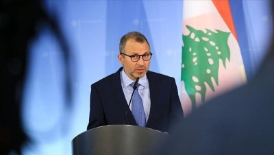 لبنان.. "جبران باسيل" يشكك في قدرة "سعد الحريري" على الإصلاح