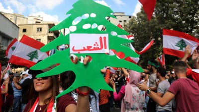 اللبنانيون يواصلون مظاهراتهم المليونية والحريري يقدّم ورقته "الإنقاذية"