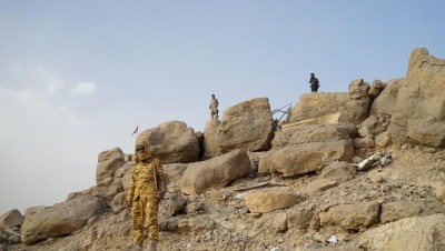 اليمن.. الحوثيون يستهدفون حيا سكنيا في مأرب بصاروخ باليستي