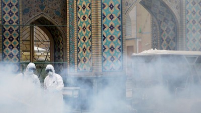 إيـران.. الحـرس الثـوري يتنصل من مسؤوليته عن نقل "كورونا" ووفاة مسؤولين بينهم مستشار ظريف