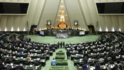 البرلمان الإيراني يصادق على تعديلات في قانون الانتخابات الرئاسية