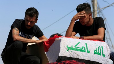 العراق.. متظاهرون يغلقون حقل الناصرية للمرة الأولى ويصعدون احتجاجاتهم