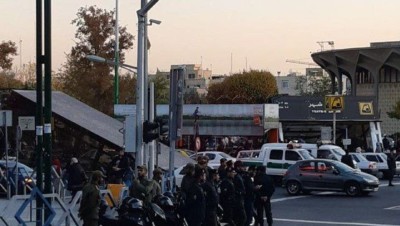البنزين يشعل إيران.. احتجاجات وقطع طرقات وإشعال إطارات