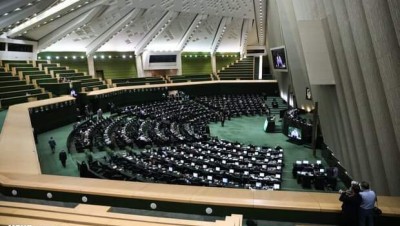 نواب إيرانيون يوقعون بياناً لتعليق تنفيذ البروتوكول الإضافي للاتفاق النووي