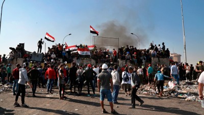 لليوم الـ25.. مظاهرات في العراق ومجلس عزاء يطرد وزير الداخلية