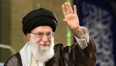 "كورونا" يصل مكتب خامنئي.. إصابة كبير مستشاريه ومسؤوله المالي