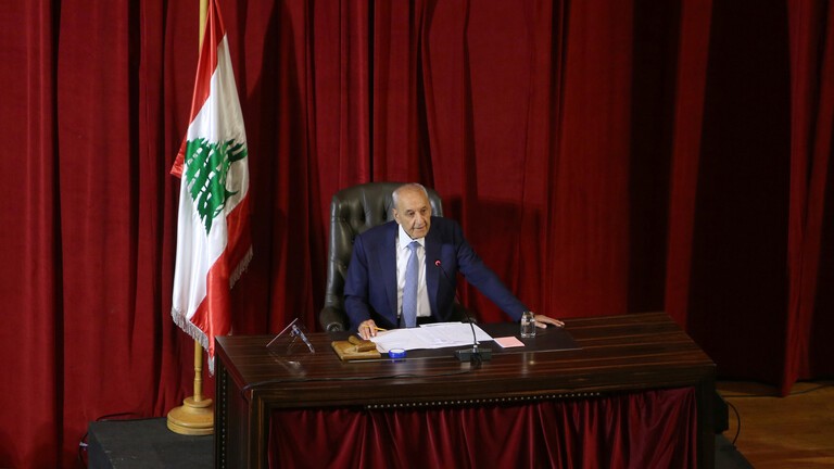 "النواب اللبناني" يقبل استقالة 8 نواب