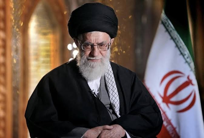علي خامنئي يكشف موقف بلاده من الغزو الروسي لأوكرانيا