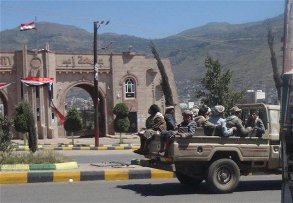 الحوثيون يختطفون ثلاثة ناشطين على خلفية منشوراتهم على مواقع التواصل