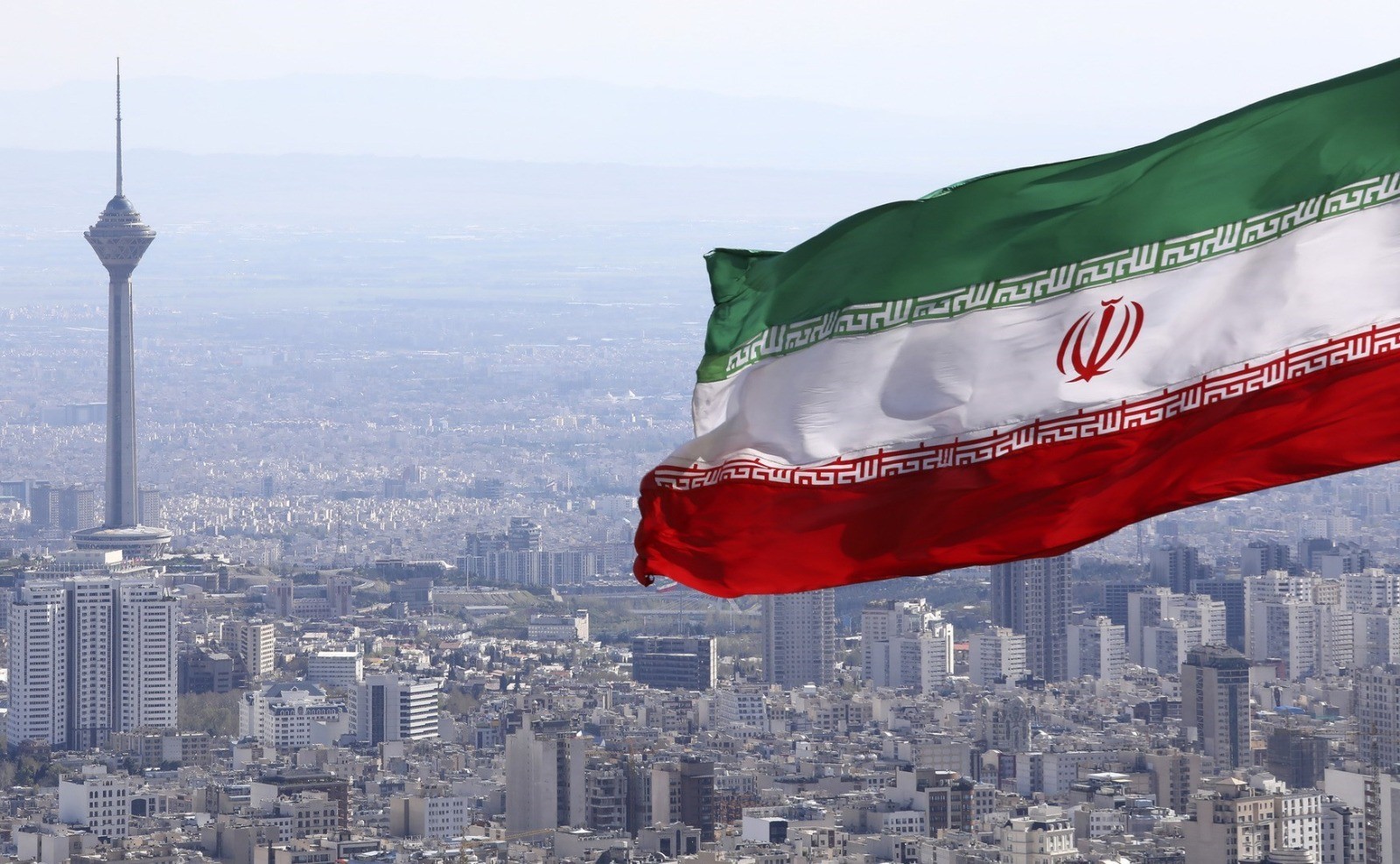 إيران تبث اعترفات فرنسيين بدعوى أنهم "جواسيس"