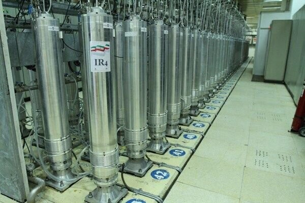 إيران تقترب من حيازة سلاح نووي