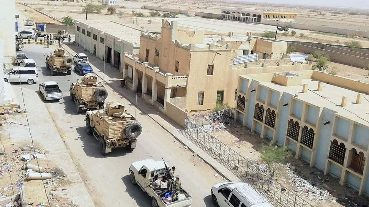 اليمن.. الجيش يؤمن عتق وانفصاليو الجنوب يرسلون تعزيزات عسكرية