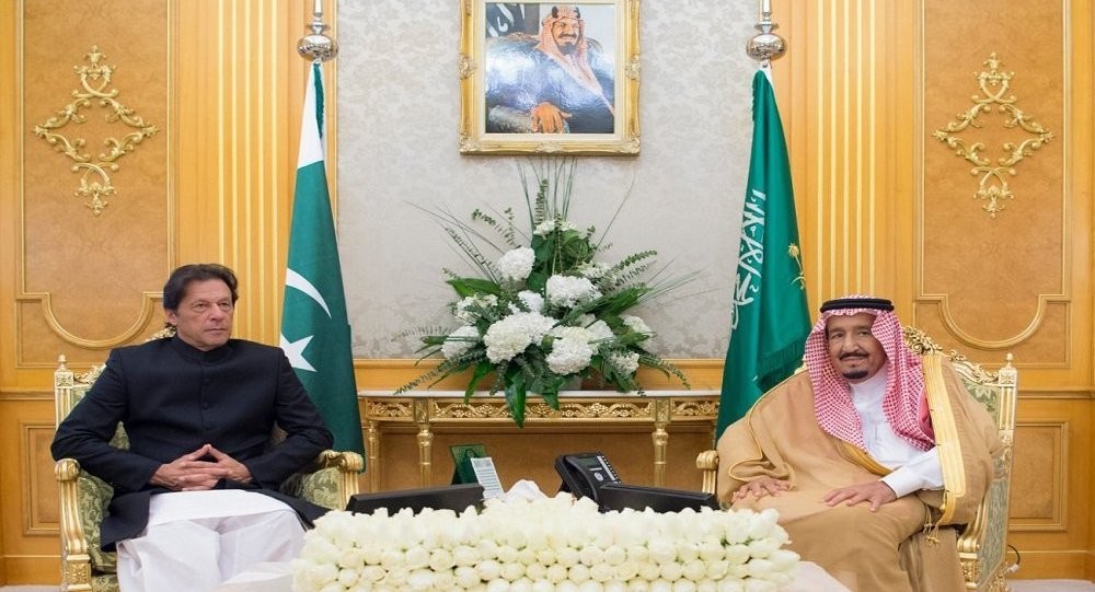 هل ينجح "خان" بنزع فتيل التوتر بين الرياض وطهران؟