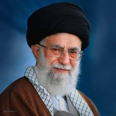 "تويتر" يحظر تغريدة لخامنئي
