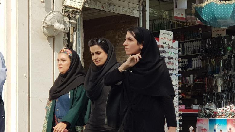 إيـران تعلن حربا على "المانيكانات" بذريعة نشر "الإباحية"