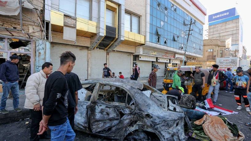 العراق.. عشرات القتلى والجرحى بتفجيرين انتحاريين في سوق شعبي ببغداد (فيديو)