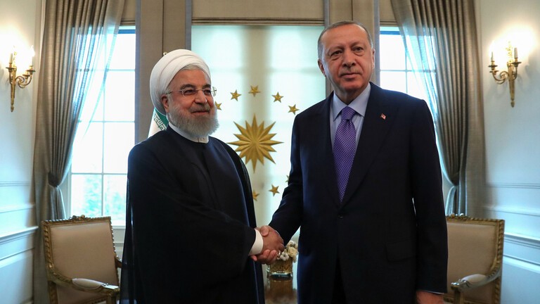 روحاني يدعو أردوغان إلى الإسراع بإعادة فتح الحدود بين إيـران وتركيا