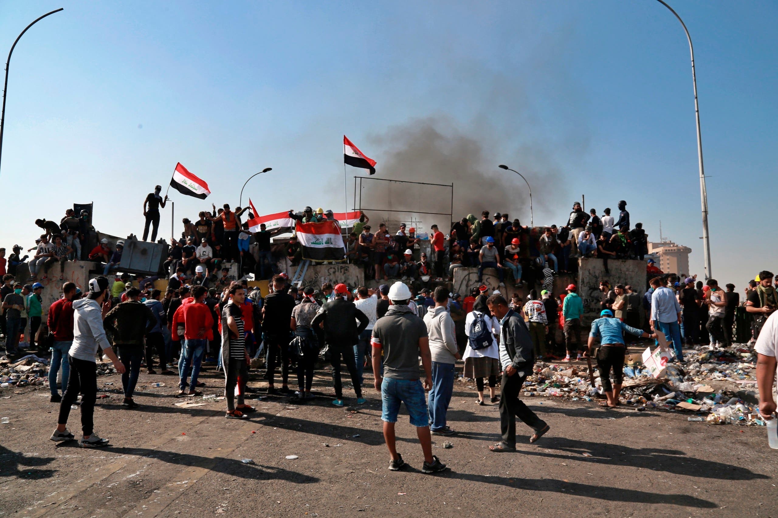 لليوم الـ25.. مظاهرات في العراق ومجلس عزاء يطرد وزير الداخلية
