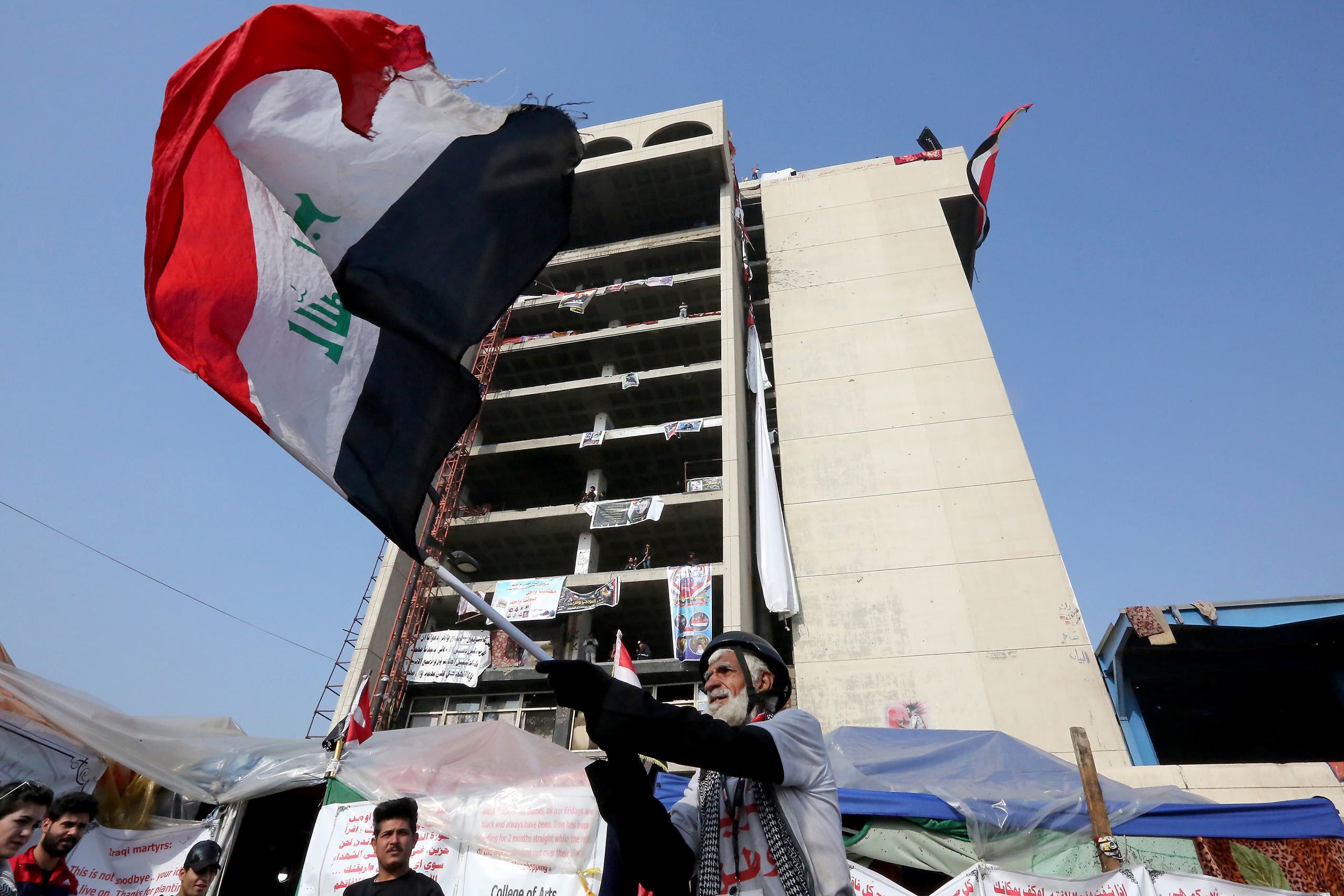 العراق.. إضراب عام و"العامري والمالكي" يحاولان الالتفاف على الثورة