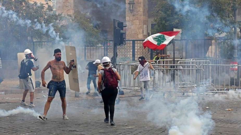 اتهامات للأمن اللبناني باستخدام القوة الفتاكة ضد المتظاهرين السلميين
